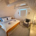 度假居 Stockholm Vendeghaz 瓦茨