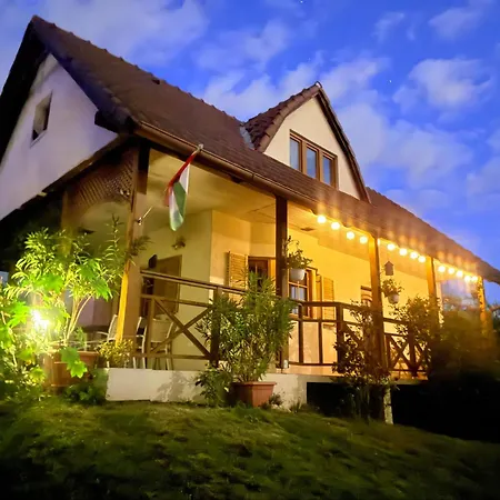 別荘 Stockholm Vendeghaz *